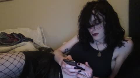 Snapshot of sapphicvoid chatting on September 26, 2025, 4:27 am Jade online show from September 26, 2025, 4:27 am