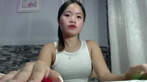 sapphire_amora online show from November 26, 2025, 1:45 pm