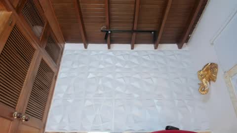 Sara Collins online show from April 8, 2026, 11:43 am