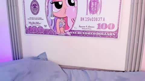 YENIFER  online show from February 14, 2025, 4:20 pm