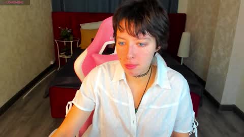 Sarah online show from October 9, 2025, 1:25 am