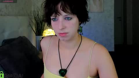 Sarah online show from November 4, 2025, 9:08 am