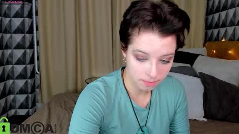 Sarah online show from November 24, 2025, 1:05 am