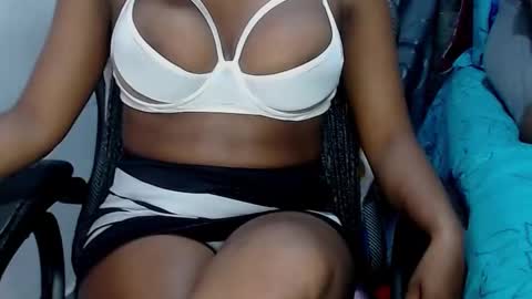 Snapshot of sara_greyx chatting on March 1, 2025, 11:47 pm Sara Greyx online show from March 1, 2025, 11:47 pm