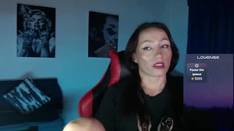 Snapshot of sara_guzman3788 chatting on May 17, 2026, 4:10 am Sara online show from May 17, 2026, 4:10 am