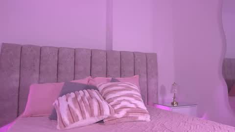 sara_lopee1 online show from November 14, 2025, 11:53 am