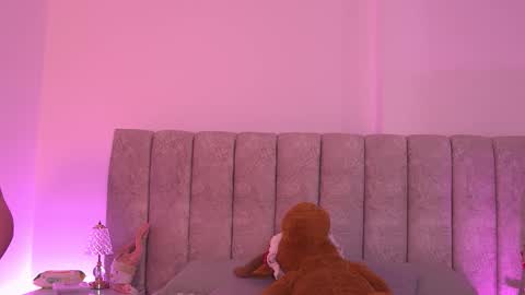 sara_lopee1 online show from December 17, 2025, 12:00 pm