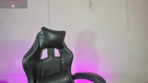 Sara Love online show from April 21, 2026, 2:51 am