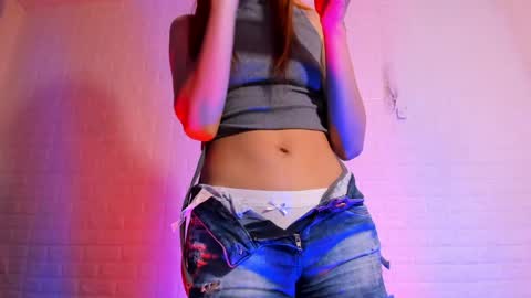 Snapshot of sara_love_1 chatting on June 5, 2026, 4:30 am Sara Love online show from June 5, 2026, 4:30 am