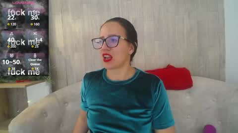 Sara   online show from April 21, 2026, 7:50 pm