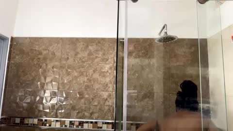 Sara online show from September 13, 2025, 5:24 pm