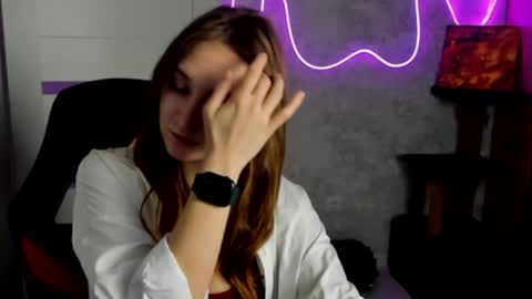 Sara online show from April 21, 2026, 8:23 pm