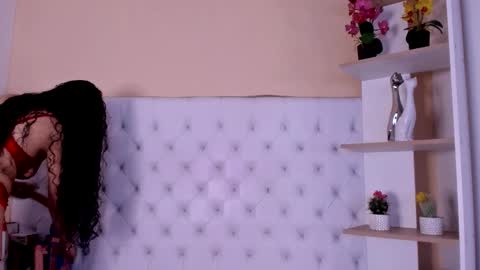 sara_salgado online show from September 11, 2025, 11:10 am