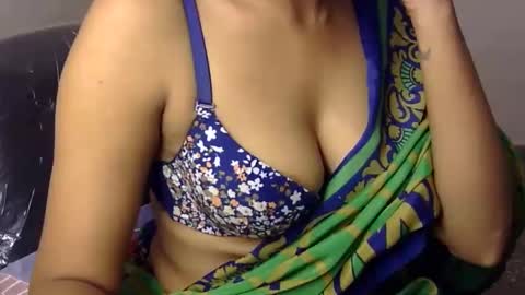 Snapshot of sara_shrma chatting on December 6, 2024, 11:00 am sara online show from December 6, 2024, 11:00 am