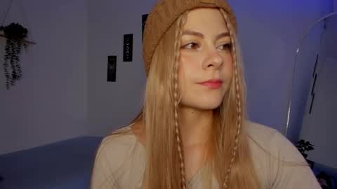 sara_sweett9 online show from March 18, 2026, 11:08 pm