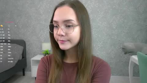 Im Sara  online show from November 20, 2025, 7:02 pm