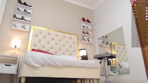 Saraa Gomez online show from October 7, 2025, 4:09 am