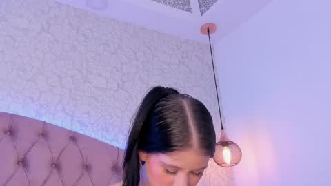 Snapshot of saraa_joness_ chatting on May 31, 2026, 7:37 pm Sara online show from May 31, 2026, 7:37 pm