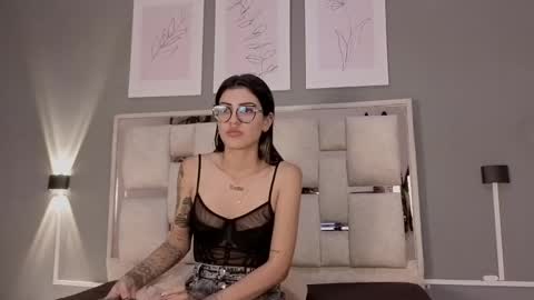 sara online show from November 15, 2025, 3:04 am