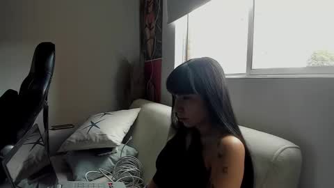 Sara online show from November 10, 2025, 7:13 pm