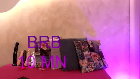 saraaguzman online show from January 16, 2026, 8:57 pm