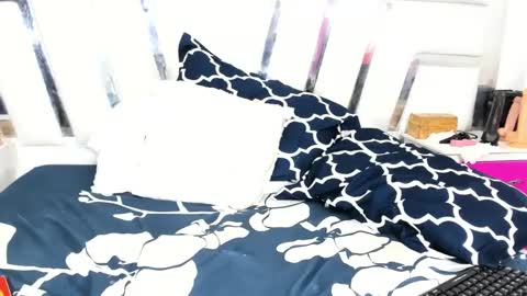 Sara online show from March 12, 2025, 2:41 am