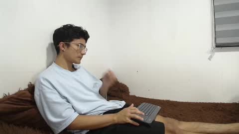 sara and thomas online show from February 20, 2025, 3:56 am