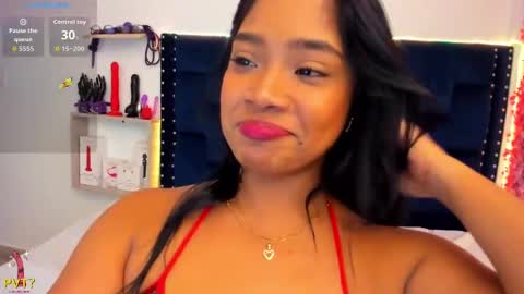 SARAHGIL online show from September 24, 2025, 2:48 am