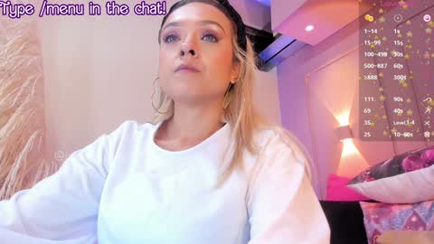 SaraAvila  online show from December 22, 2024, 3:00 am