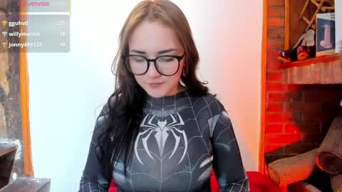 saraby__ online show from April 9, 2026, 8:25 pm