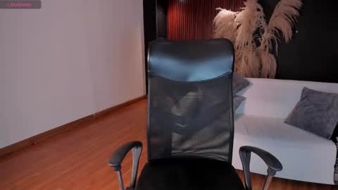 Sara  Everyday From 1430 to 2130 Col Time online show from February 5, 2025, 12:53 am