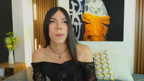 Sara online show from April 19, 2026, 8:00 pm