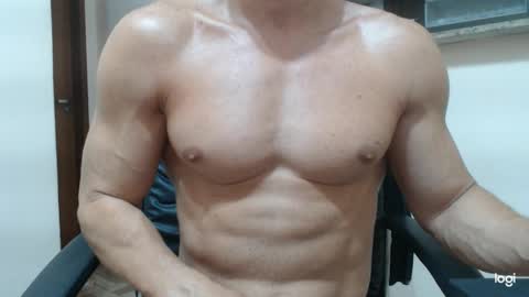 saradorj92 online show from February 2, 2025, 6:04 am