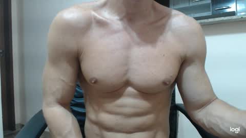 saradorj92 online show from February 14, 2025, 11:31 pm