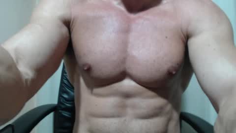 saradorj92 online show from March 24, 2026, 11:32 pm