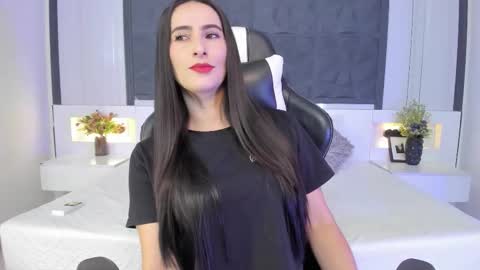  Sara Gomez  online show from October 15, 2025, 1:22 pm