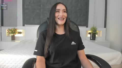 Snapshot of saragomez_1 chatting on April 30, 2026, 12:22 pm Sara Gomez online show from April 30, 2026, 12:22 pm