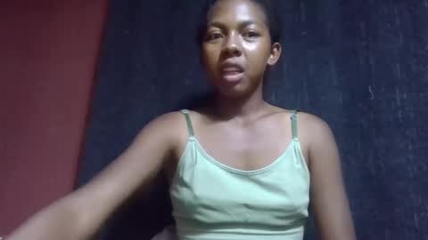 sarah146341 online show from March 12, 2025, 3:29 pm