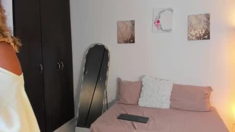 sarah  cinnamon online show from March 12, 2026, 7:53 pm