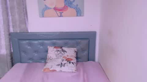 sarah online show from October 1, 2025, 6:25 pm