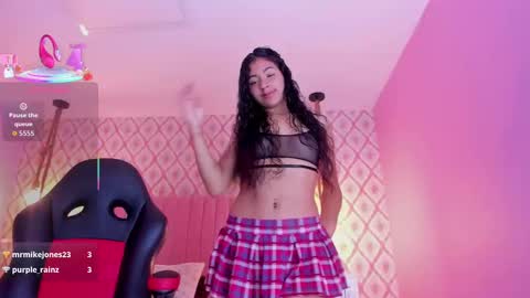 SARAH KEYS  online show from September 30, 2025, 3:22 am