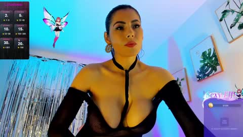 INSTAGRAM...sarah22 p online show from January 31, 2025, 4:36 am