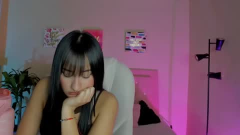 Sarah Ramirez online show from March 12, 2025, 2:34 pm