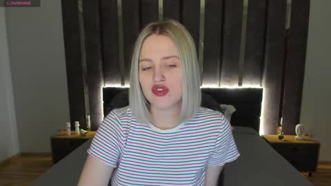 Sarah online show from December 29, 2024, 1:13 am