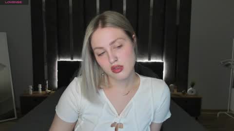 Sarah online show from February 5, 2025, 12:53 am