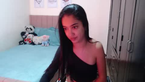 Snapshot of sarah_stone15 chatting on December 14, 2024, 5:14 pm Sarah online show from December 14, 2024, 5:14 pm