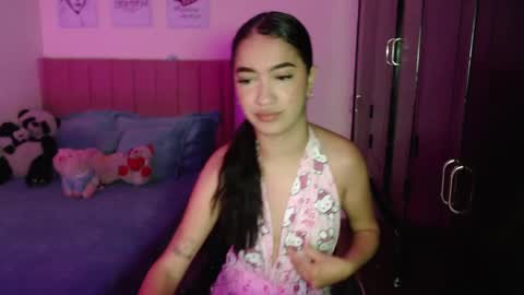 Snapshot of sarah_stone15 chatting on February 24, 2025, 6:47 pm Sarah online show from February 24, 2025, 6:47 pm