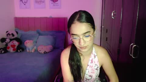 Snapshot of sarah_stone15 chatting on February 26, 2025, 10:53 pm Sarah online show from February 26, 2025, 10:53 pm