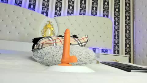 Sarah online show from March 1, 2025, 11:26 pm