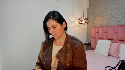 Sarah Deyvis online show from January 12, 2025, 1:37 pm